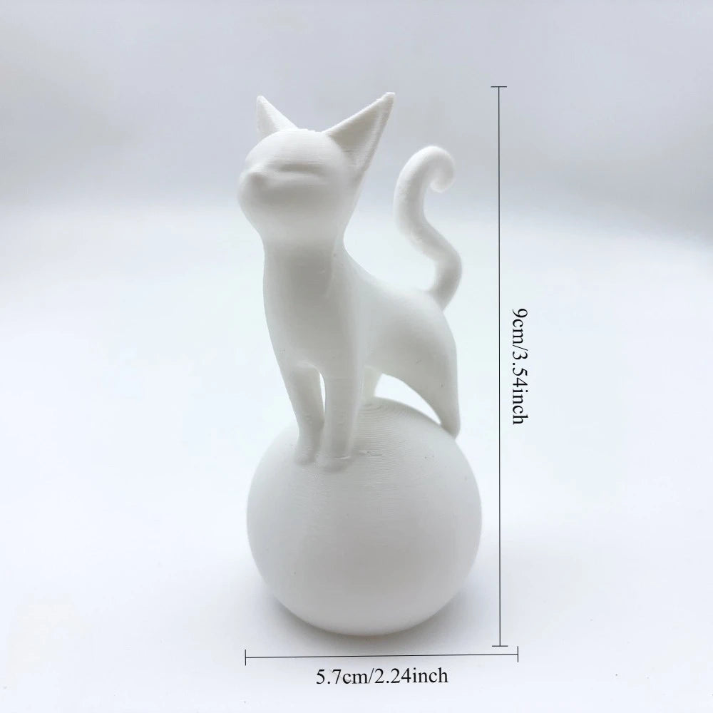 Skulptura mačke na lopti | 3D umjetnička statua | Moderni dekor | Crna i bijela